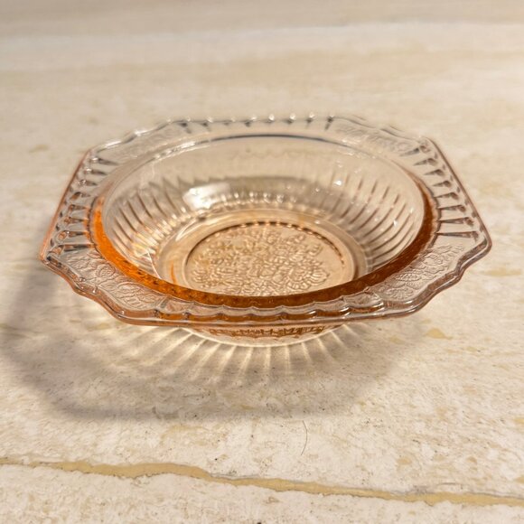 Vintage Mayfair Open Rose Pink Depression Glass Small Square Fruit Bowl - Picture 3 of 10